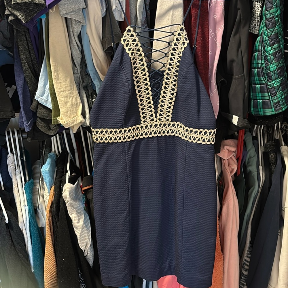 Gorgeous Lilly Pulitzer navy and gold shift dress